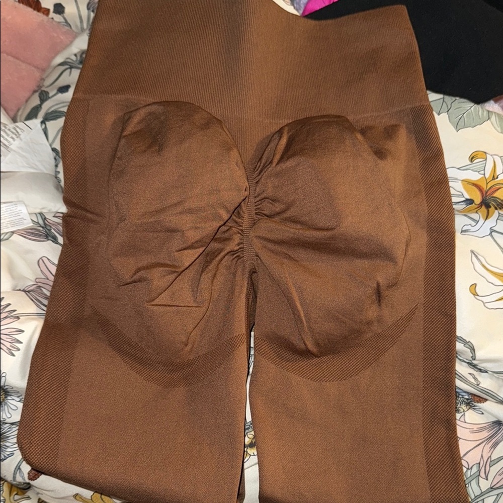 Brown High-Waisted butt scrunch Leggings